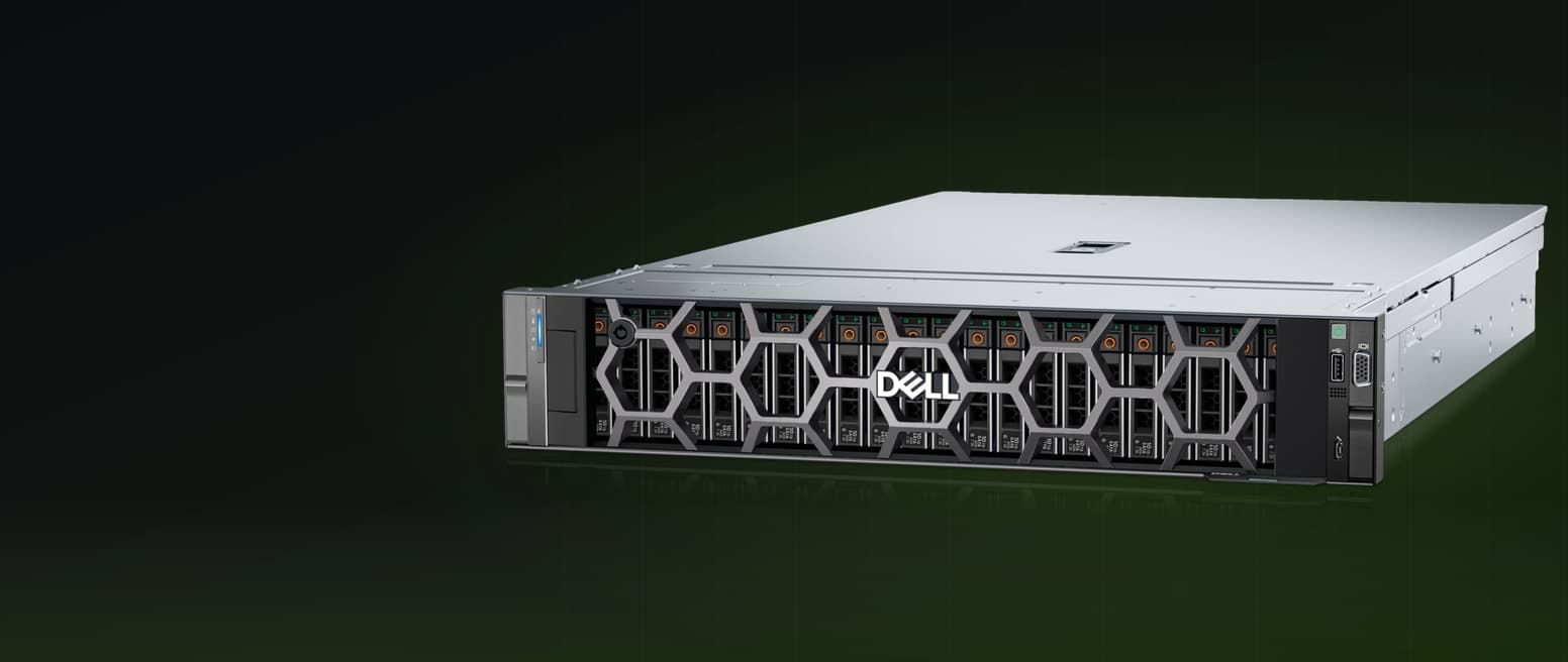 Serwer rack Dell PowerEdge R760 na ciemnym tle z zieloną poświatą
