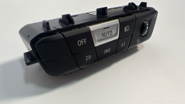 Panel sterowania reflektorami i klimatyzacją BMW Z4 2019-2022 numer...