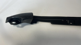 Lexus LC500 2018 Uszczelka drzwi przednich prawych pasażera numer...