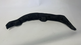 BMW 5 G30 G31 G38 Gumowa uszczelka błotnika numer kat : 51487352221...