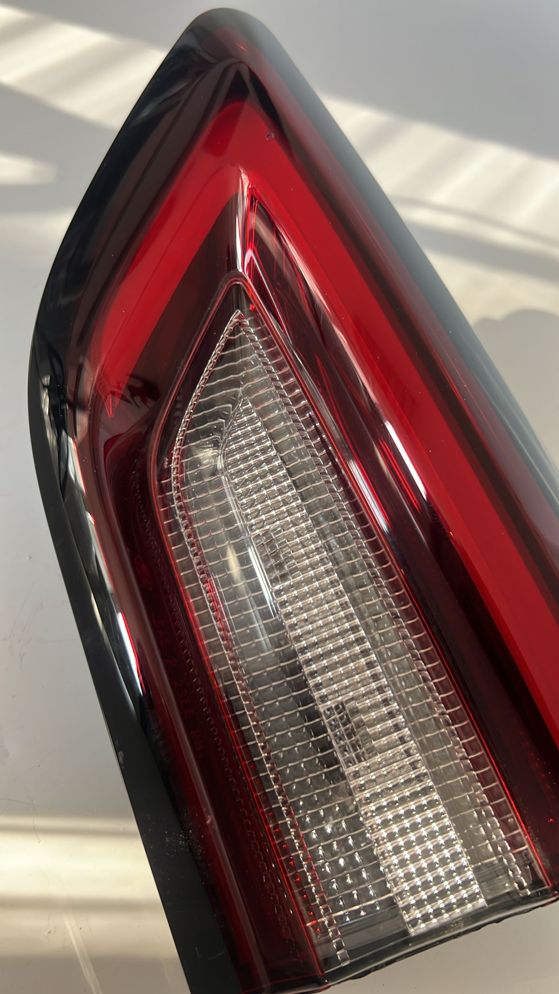 Lampa Ford Escape 23-najnowszy model USA Led numer kat: PJ6B-13A602-A...