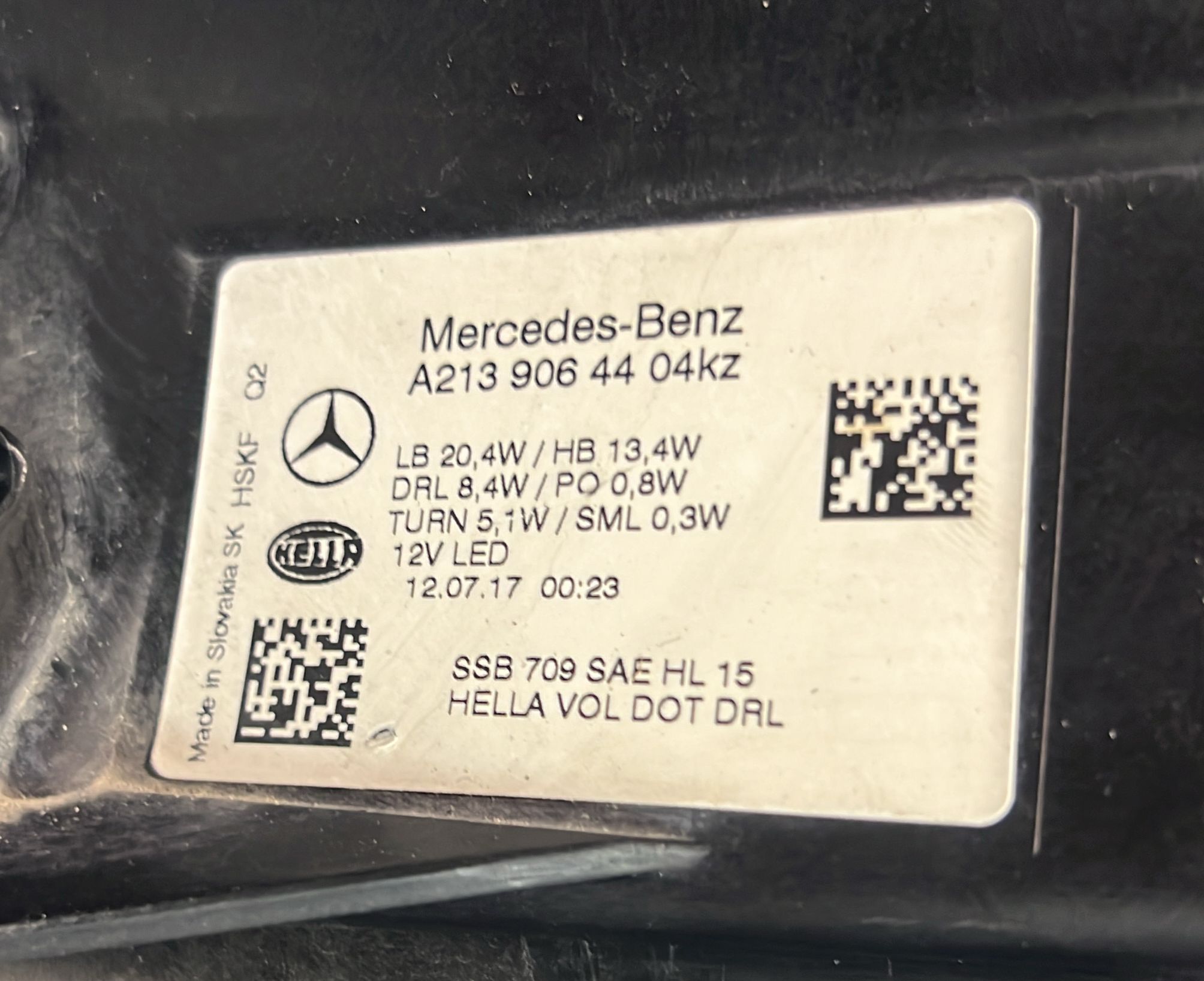 Mercedes 2139064404
