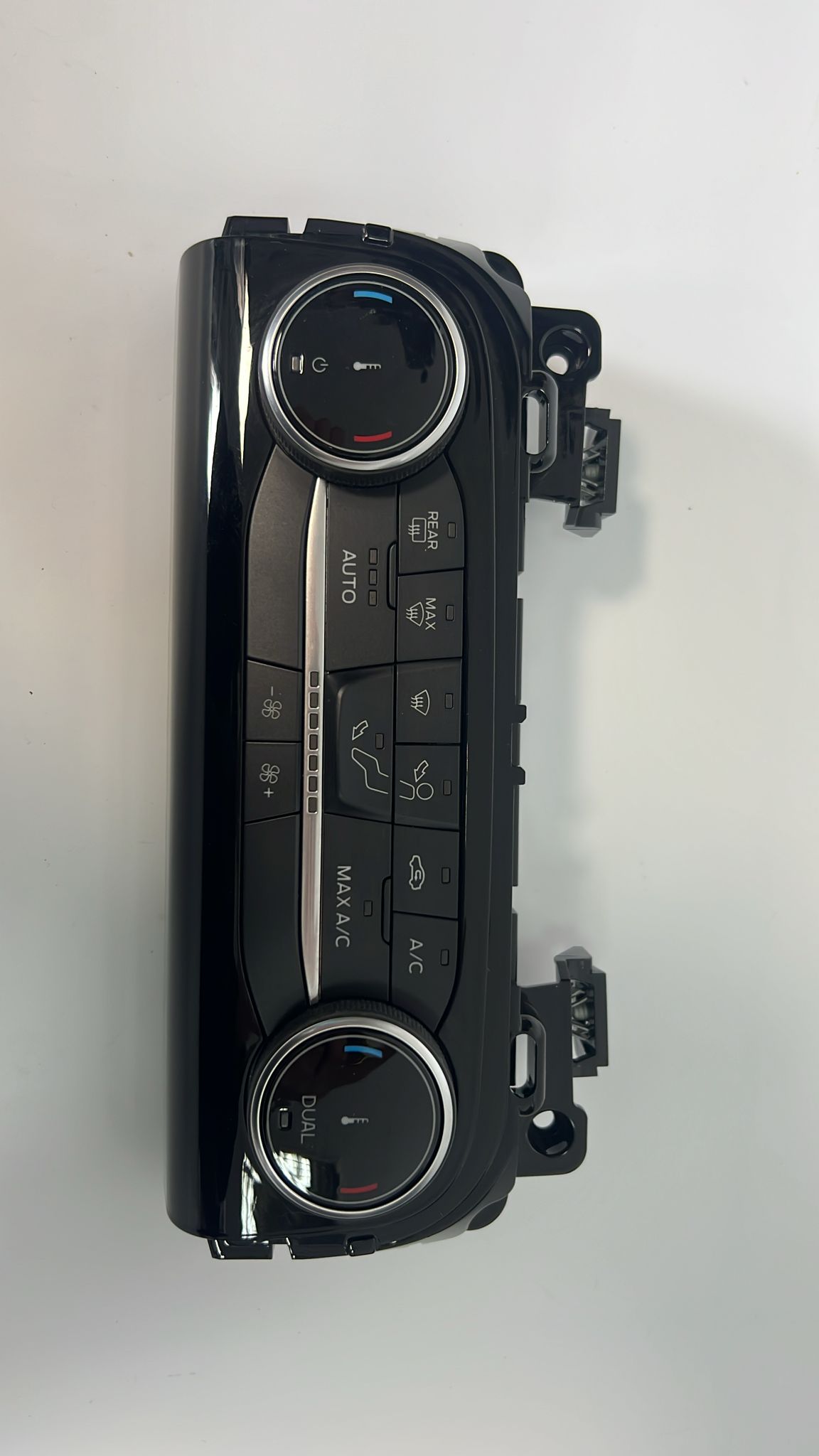 FORD NJ6T-18C612-AB
