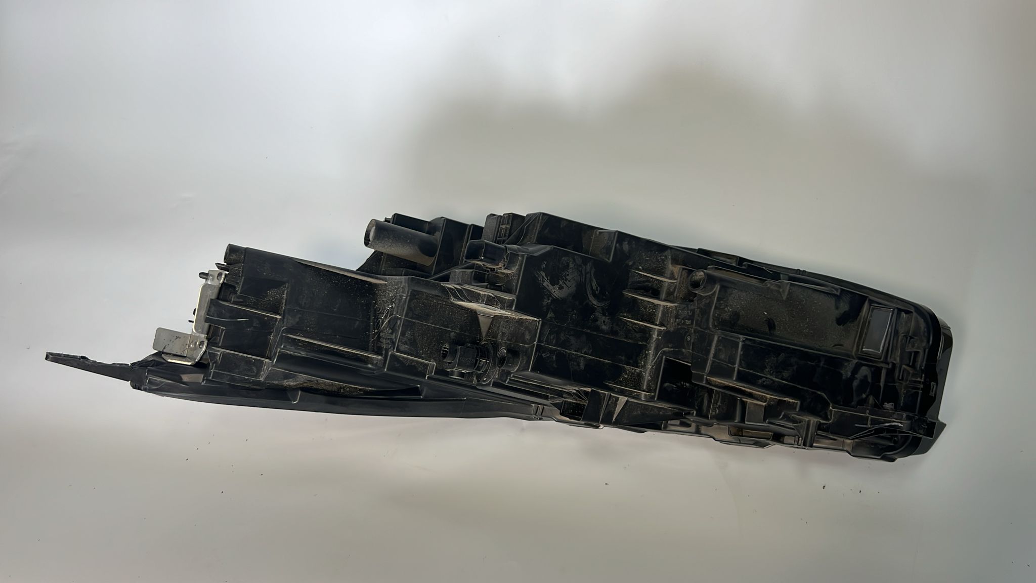 FORD PJ6B13E014