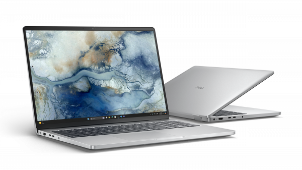 Dell Pro 16 otwarty, a następnie prawie zamknięty