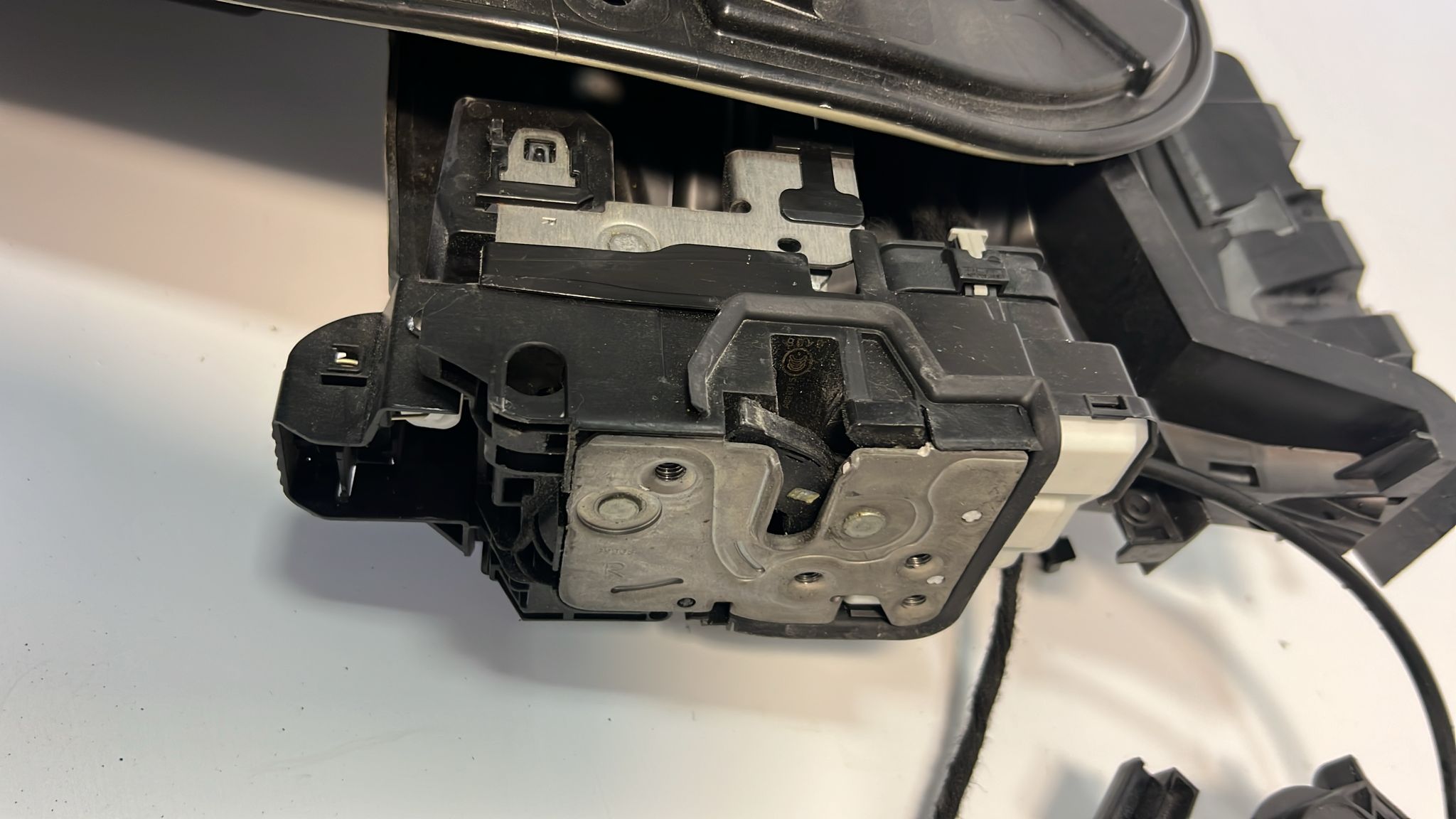 VOLVO XC90 II 2016-21 PODNOŚNIK SZYBY PRAWY PRZÓD numer kat; 31349763....