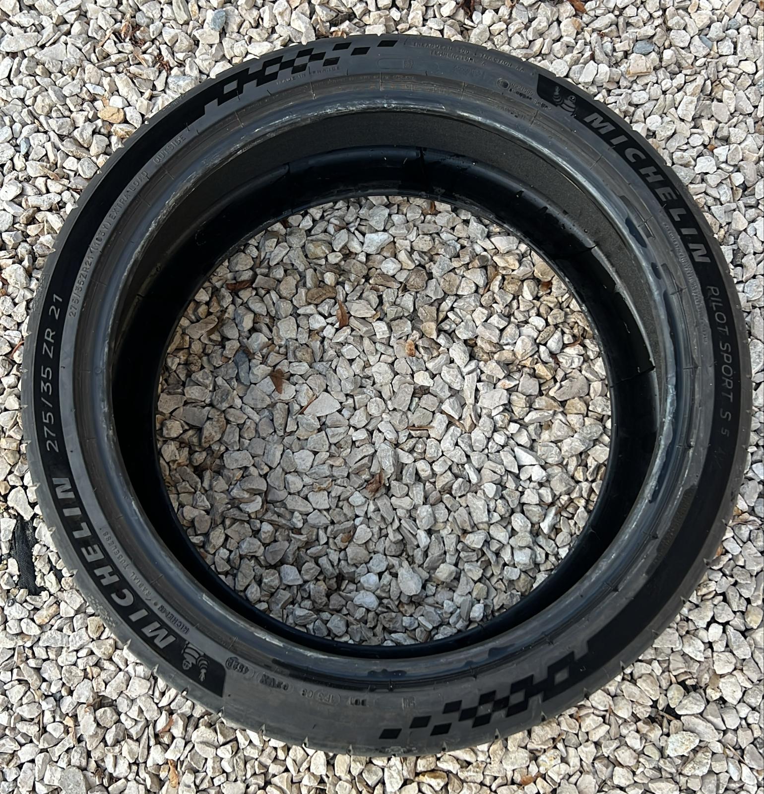 opona Michelin pilot sport s5 275/35zr21 rok 2022 . Bieżnik od znacznika...