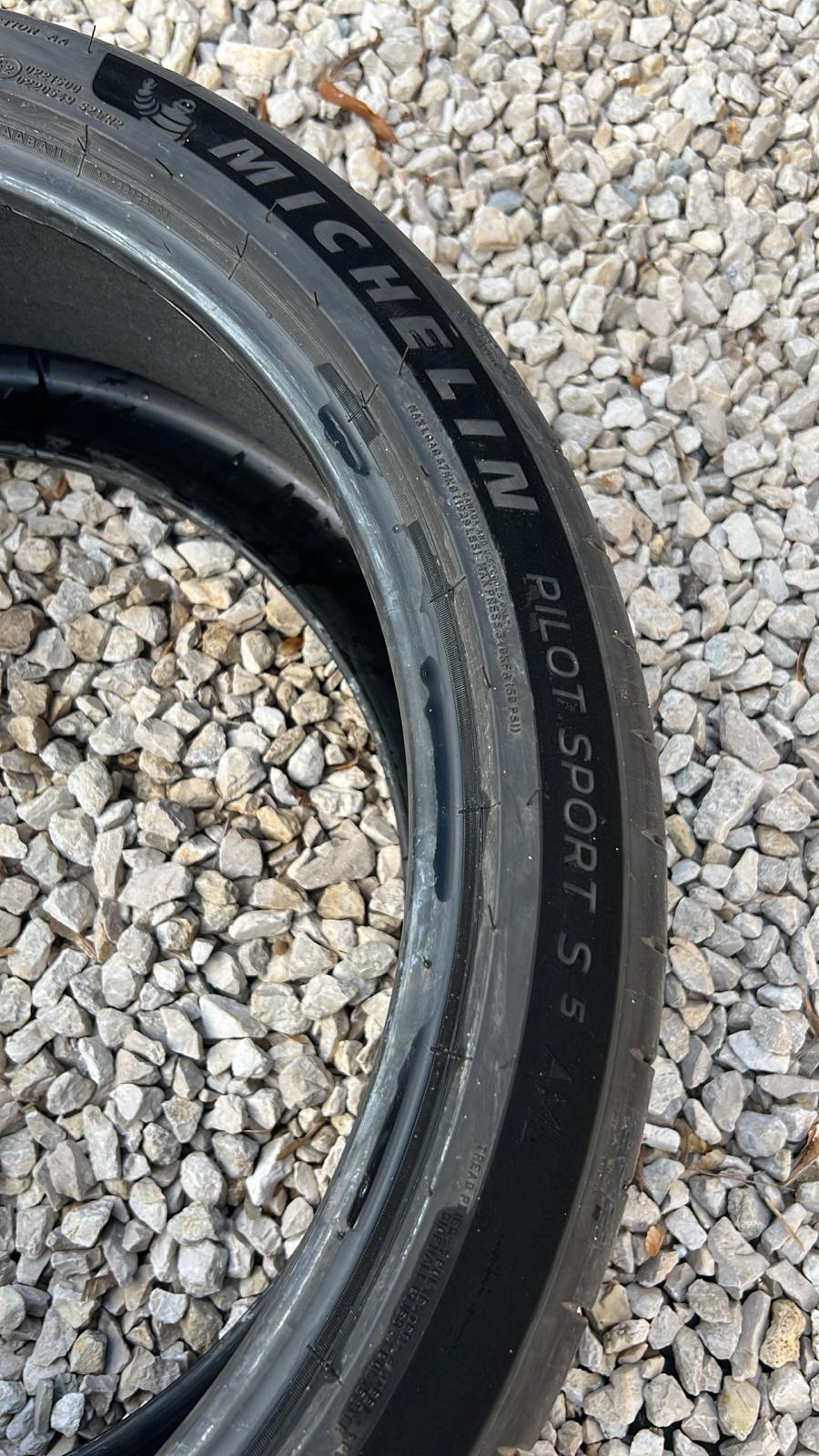 opona Michelin pilot sport s5 275/35zr21 rok 2022 . Bieżnik od znacznika...