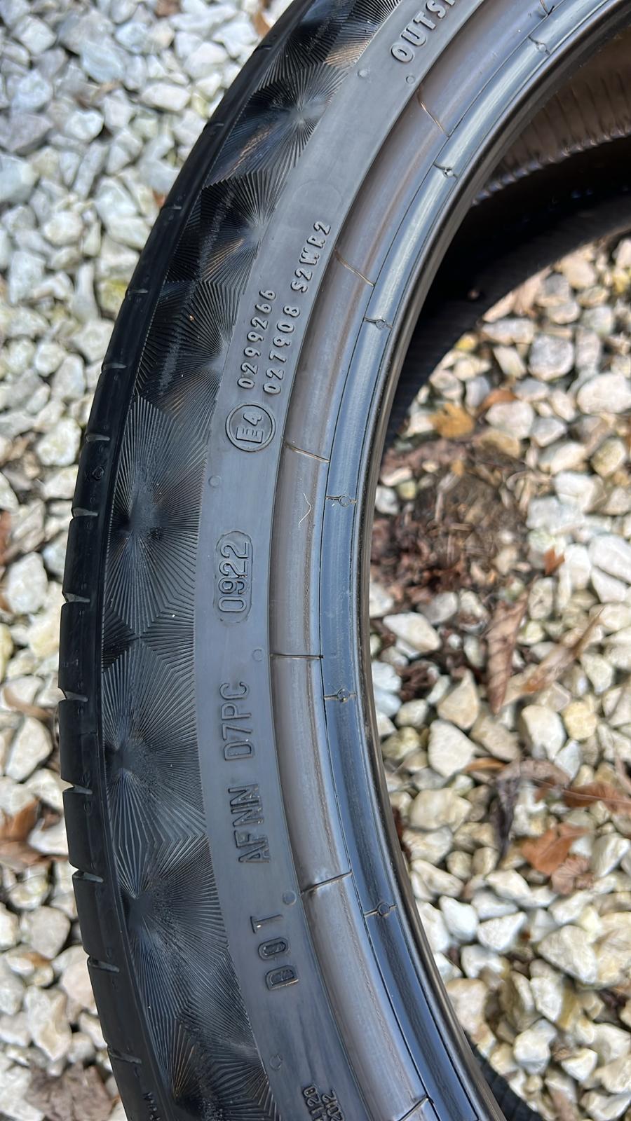 OPONA continental premium contact 6 .245/40r21 100y rok 2022 Bieżnik...