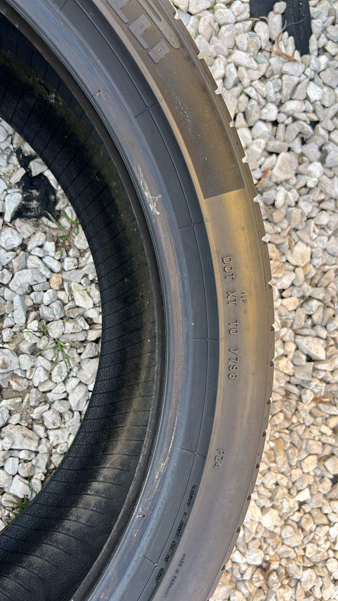 opona Pirelli pzero tm run flat 245 /35 R20 99y rok 2023 Bieżnik...