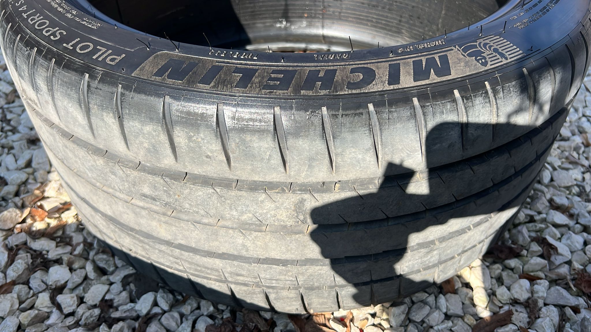 opona michelin pilot sport 4s 275/35 zr 19 rok 2022 Bieżnik od znacznika...
