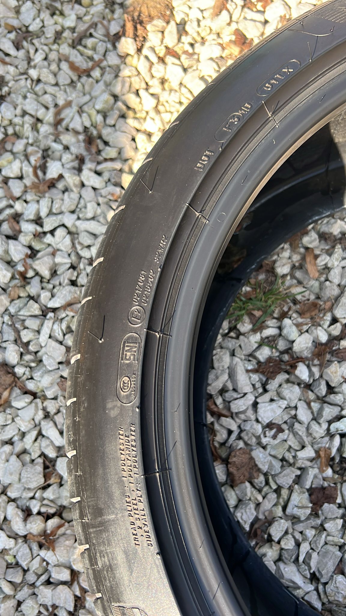 opona michelin pilot sport 4s 275/35 zr 19 rok 2022 Bieżnik od znacznika...