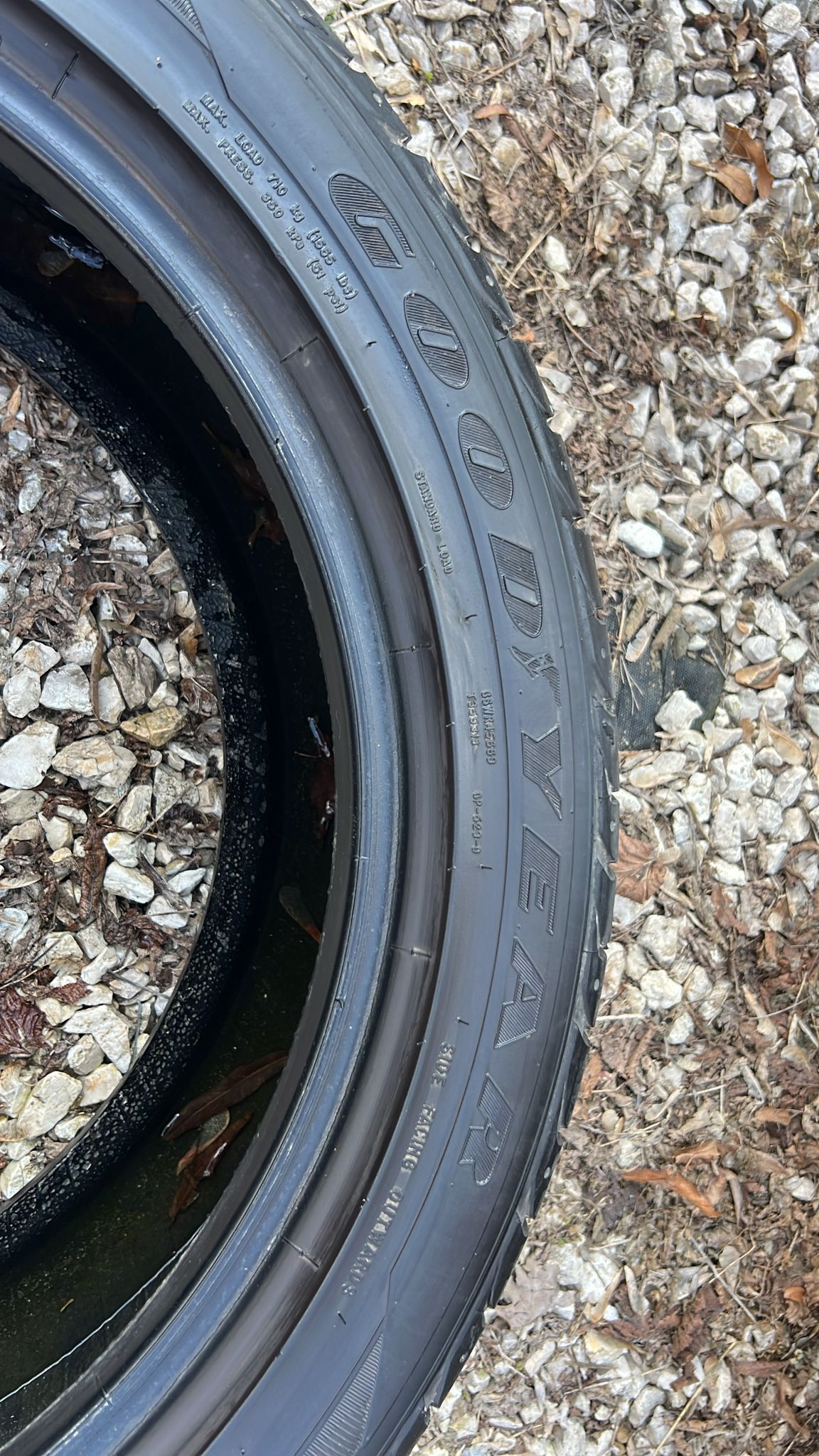 opona EAGLE sport good year m S 245/45r18 rok 2021 Bieżnik od znacznika...