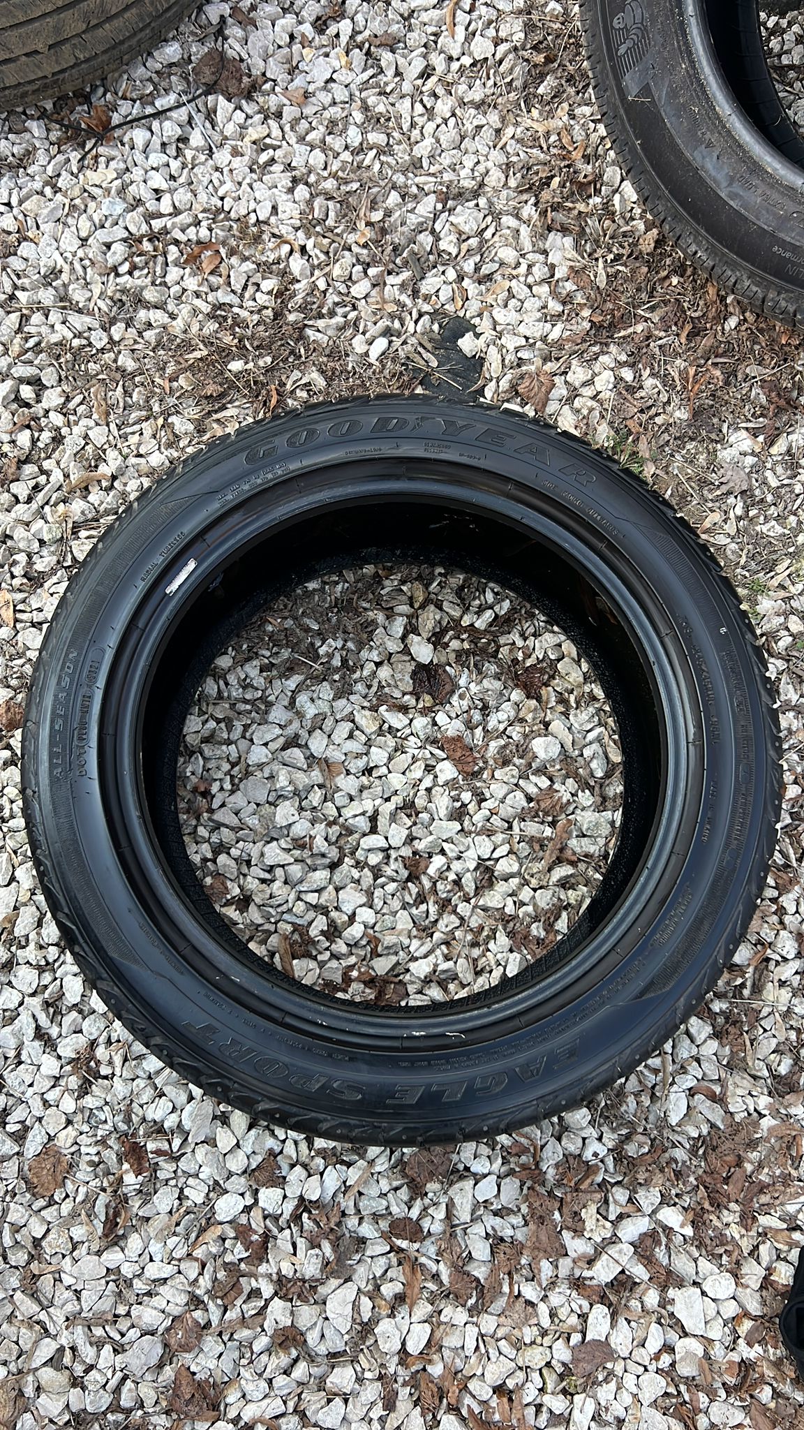 opona EAGLE sport good year m S 245/45r18 rok 2021 Bieżnik od znacznika...