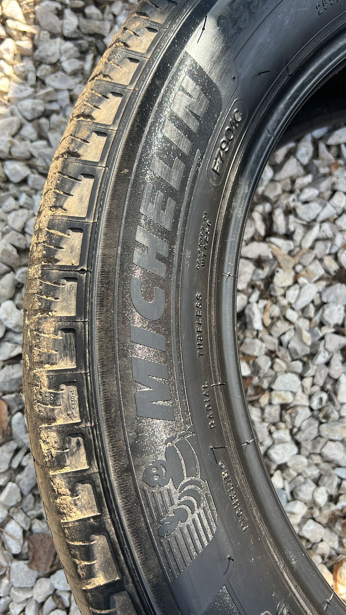 opona michelin primacy a/s m S 255/55R20 rok 2021 Bieżnik od znacznika...