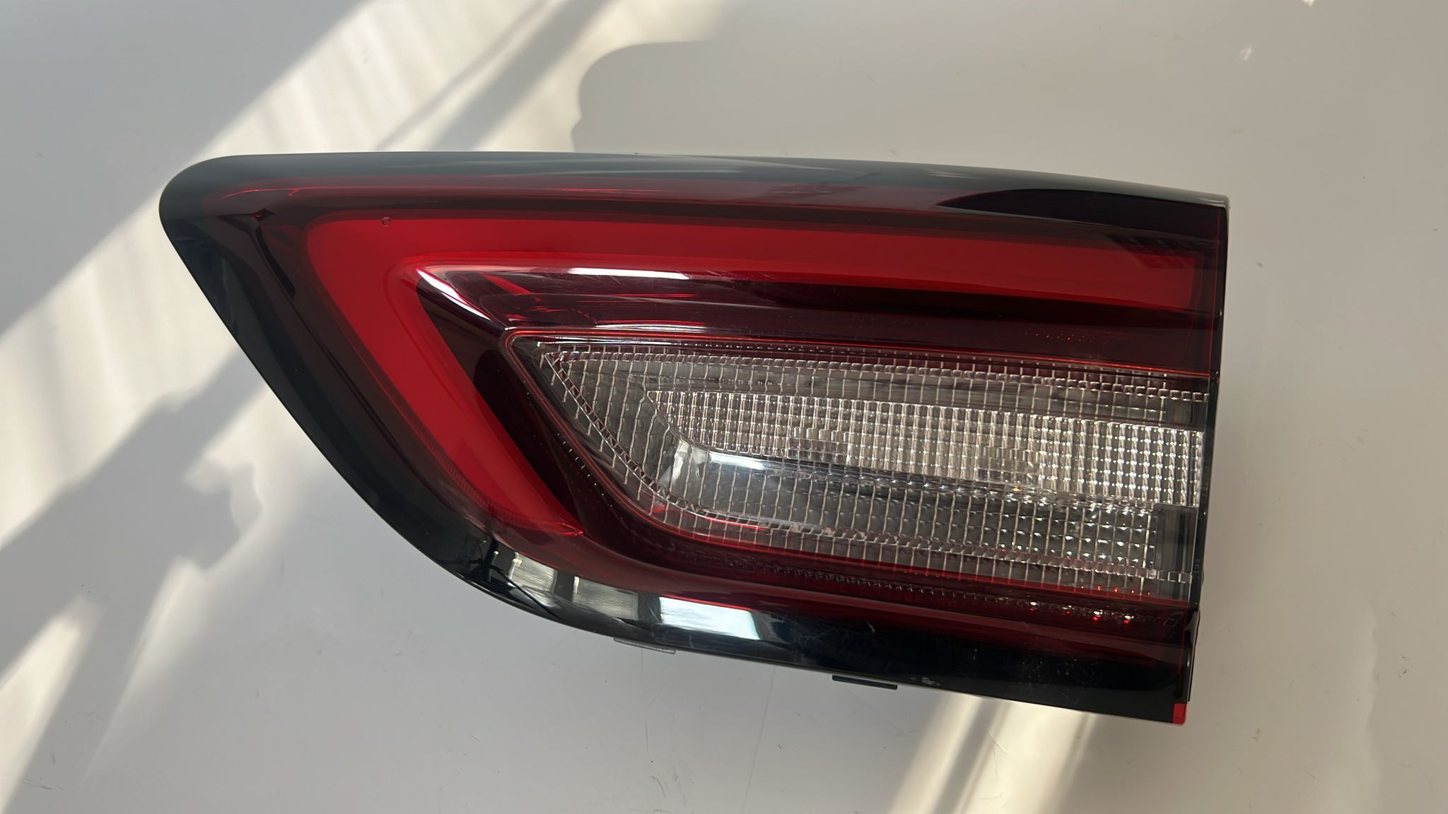 Lampa Ford Escape 23-najnowszy model USA Led numer kat: PJ6B-13A602-A...