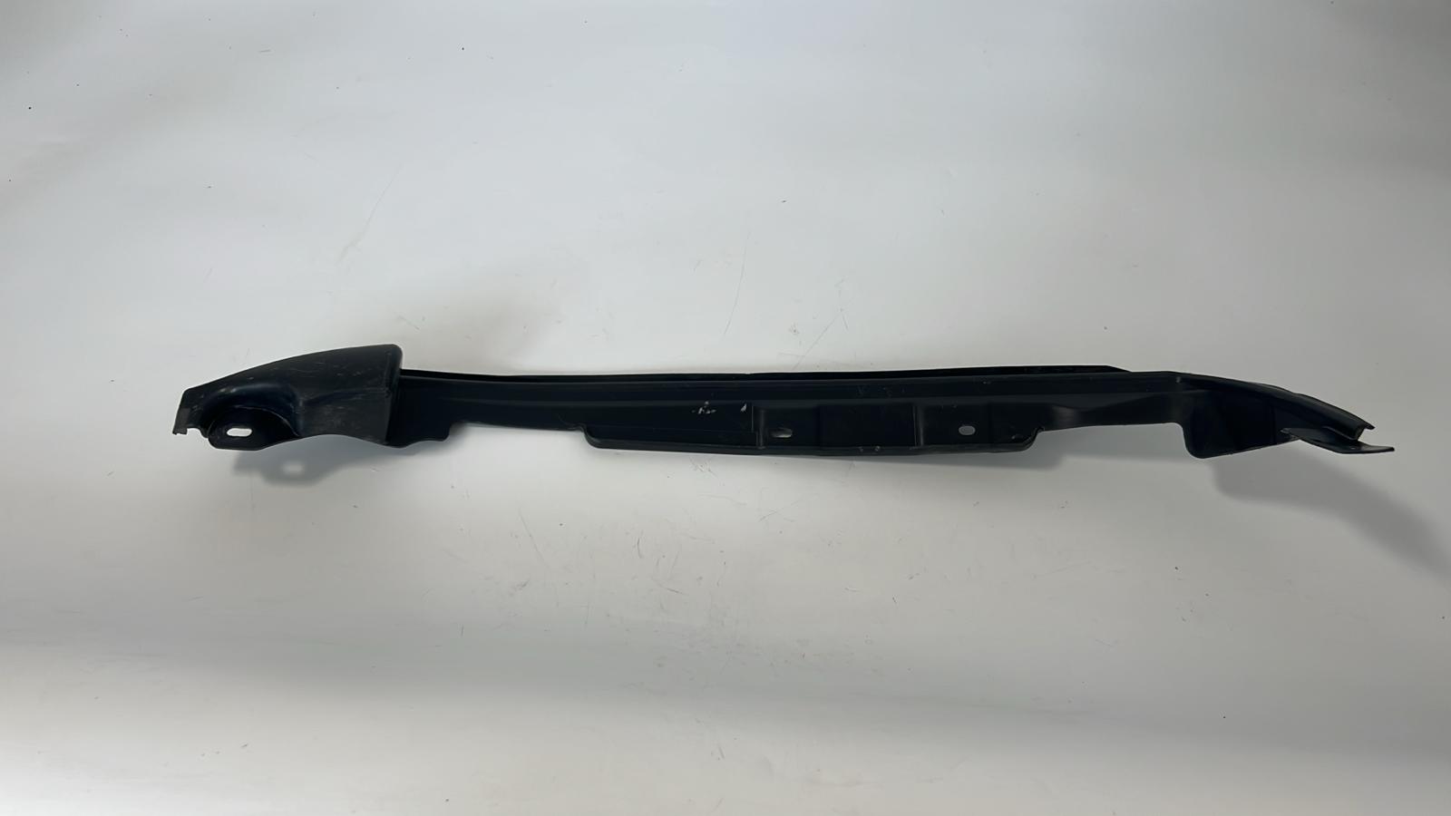 Lexus LC500 2018 Uszczelka drzwi przednich prawych pasażera numer...