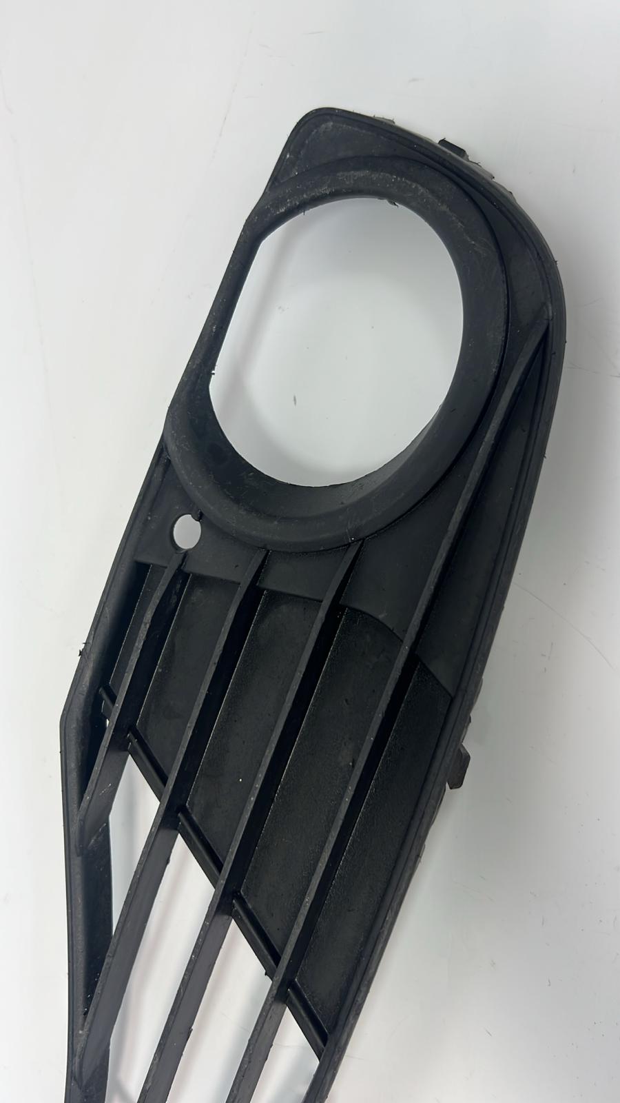 BMW 3 F30 F35 F31 2013 Przód strona lewa Krata halogenu numer kat...